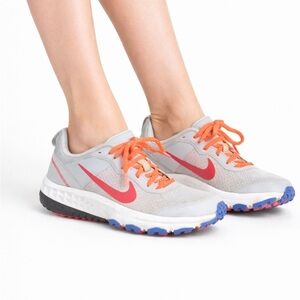 EUC WOMEN’S 11 NIKE WILD TRAIL SHOES